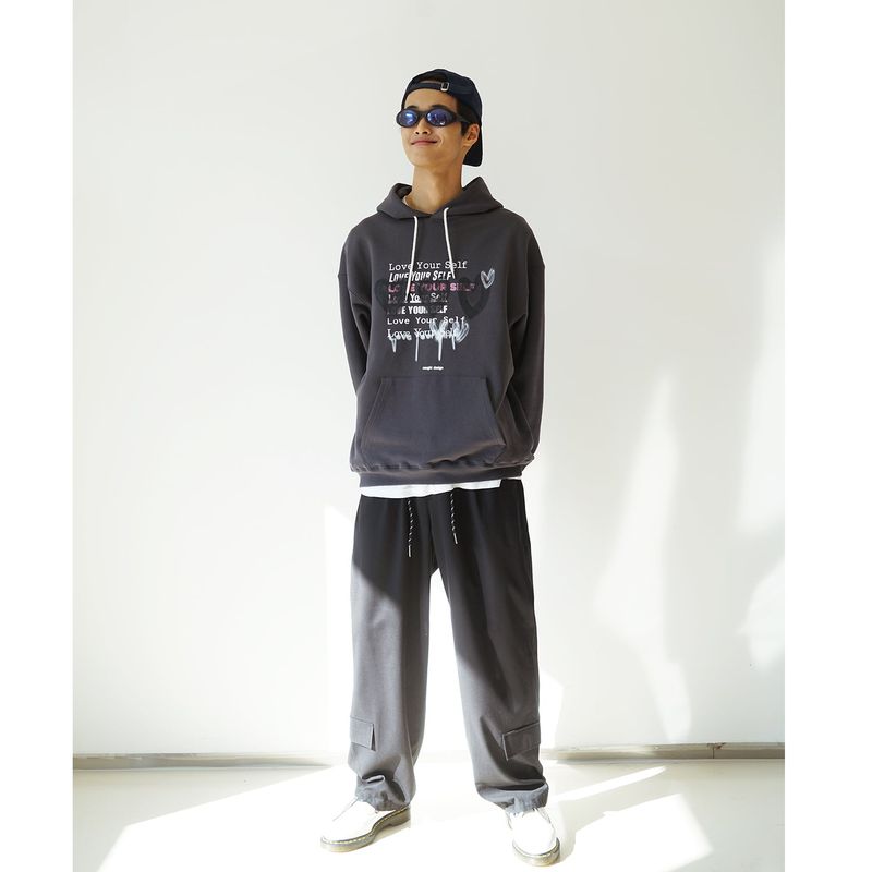 The Lower Pocket Detail Slacks / Black