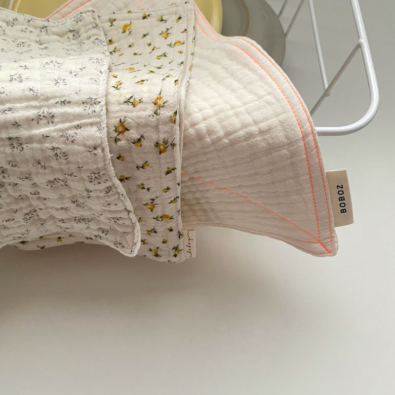 blue stripe tissue cover