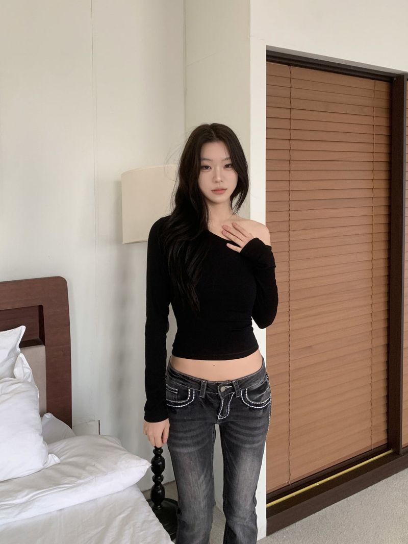 Back Pocket Contrast Stitch Gradient Low-Rise Bootcut Pants