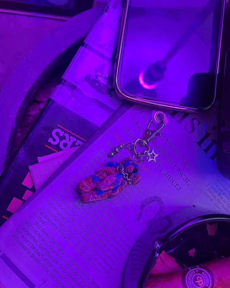 kitsch random bear keychain (random)
