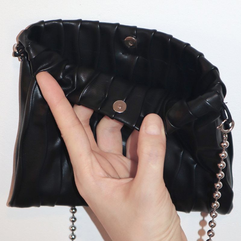 Pado Pebble Bag (Black, Brown)