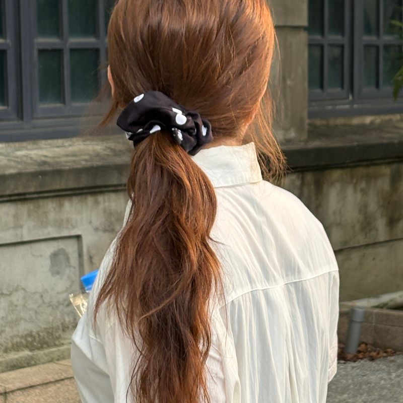 TUTEOGI（トゥトギ）の「TUTEOGI ‘Rhythm’ scrunchie #005 (M size)（Hair Accessories）」