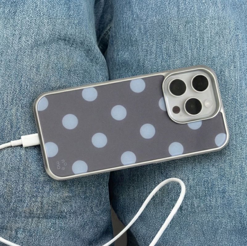noema（ノエマ）の「(magsafe)ドット03 バンパーケース（スマホグッズ/小物）」