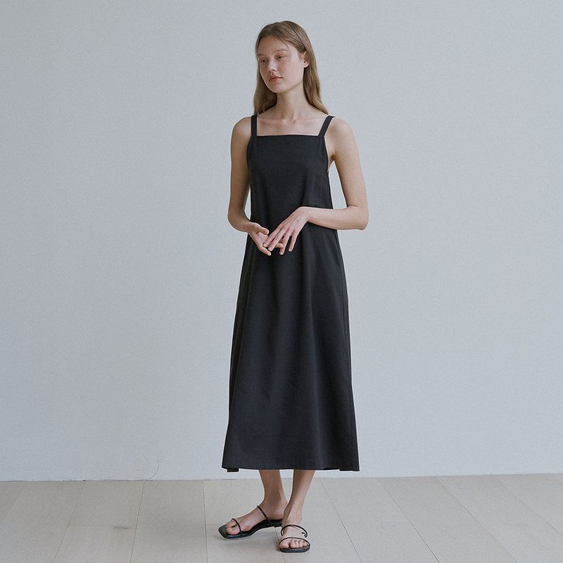 URAGO（ユラゴ）の「Demure back banding dress（Dresses）」