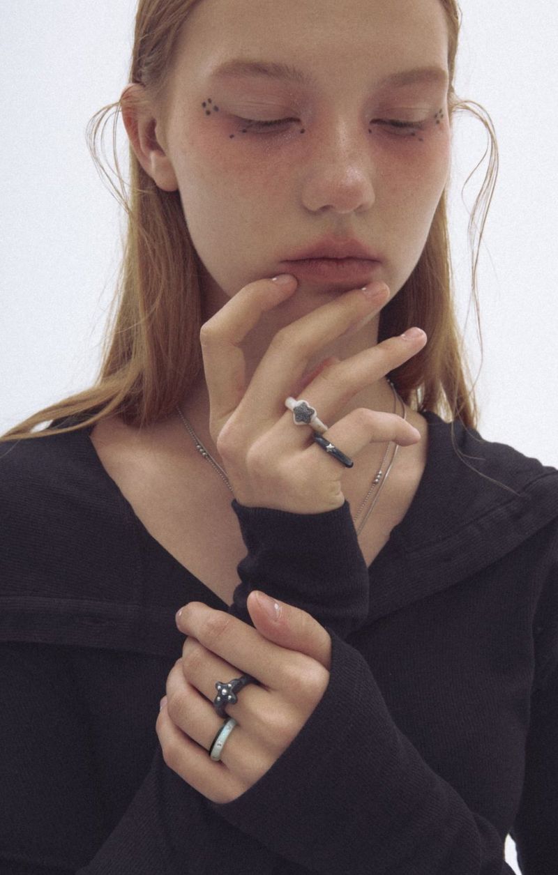 star two track ring