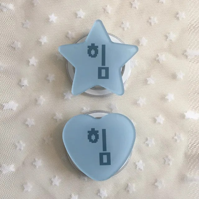 Youth Spirit（ユース スピリット）の「Youth Spirit Power Sky Blue Star Heart Acrylic Smart Tok (MacSafe compatible)（Smartphone Accessories）」