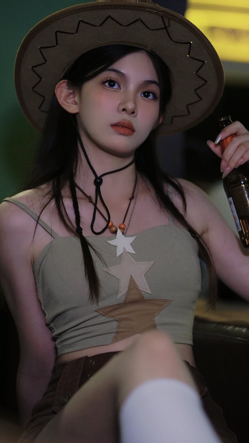 allbubble Beaded suspender vest