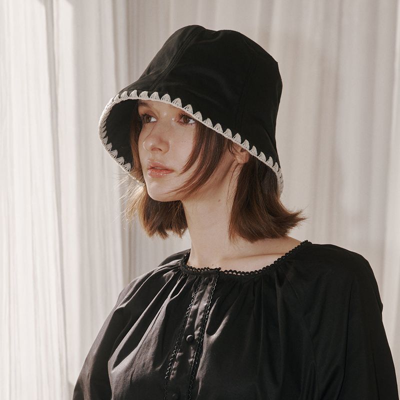Triangle Stitch Bucket Hat (Black)