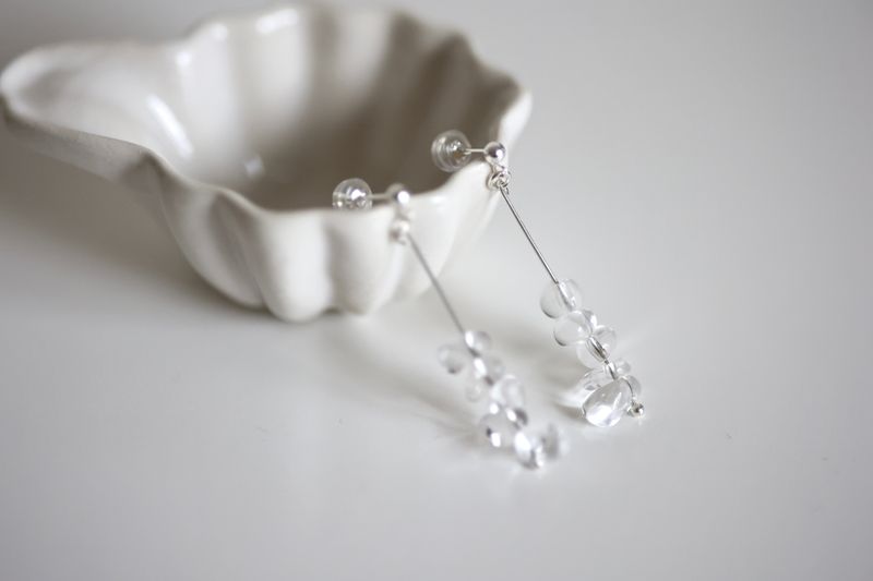 Drop Pebble White Crystal Silver 925 Pierce handmade