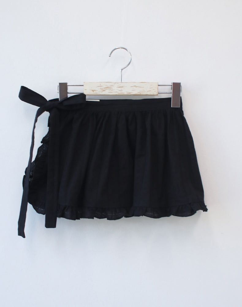 frill apron skirt