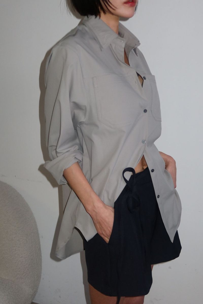 Loventina（ラヴェンティナ）の「DOUBLE COLLAR SHIRT_KHAKI GRAY（Tops）」