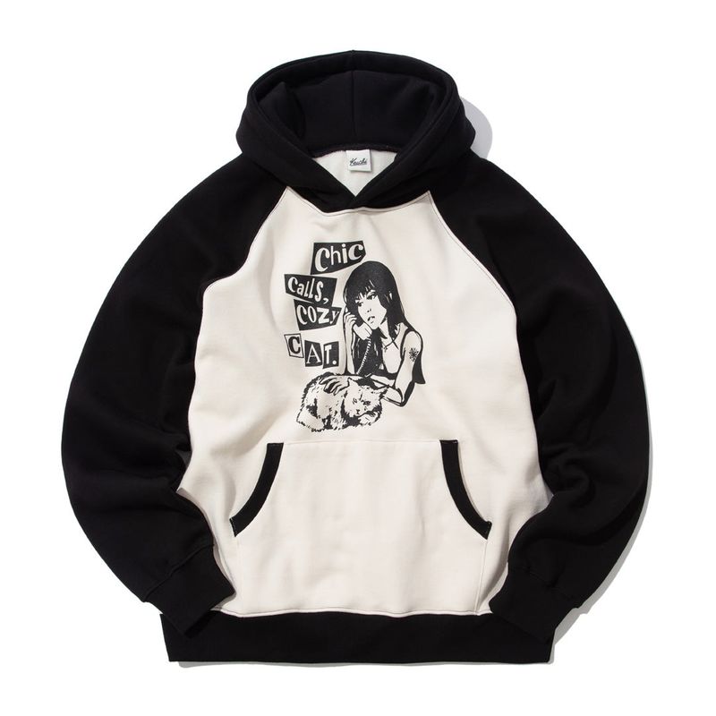 KRUCHI（クルチ）の「COZY CAT RAGLAN HOODIE (BLACK BEIGE)（Tops）」