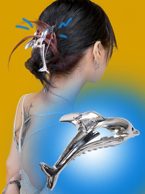 KUO（クーオ）の「ドルフィンシルバーヘアピン（ヘアアクセサリー）」