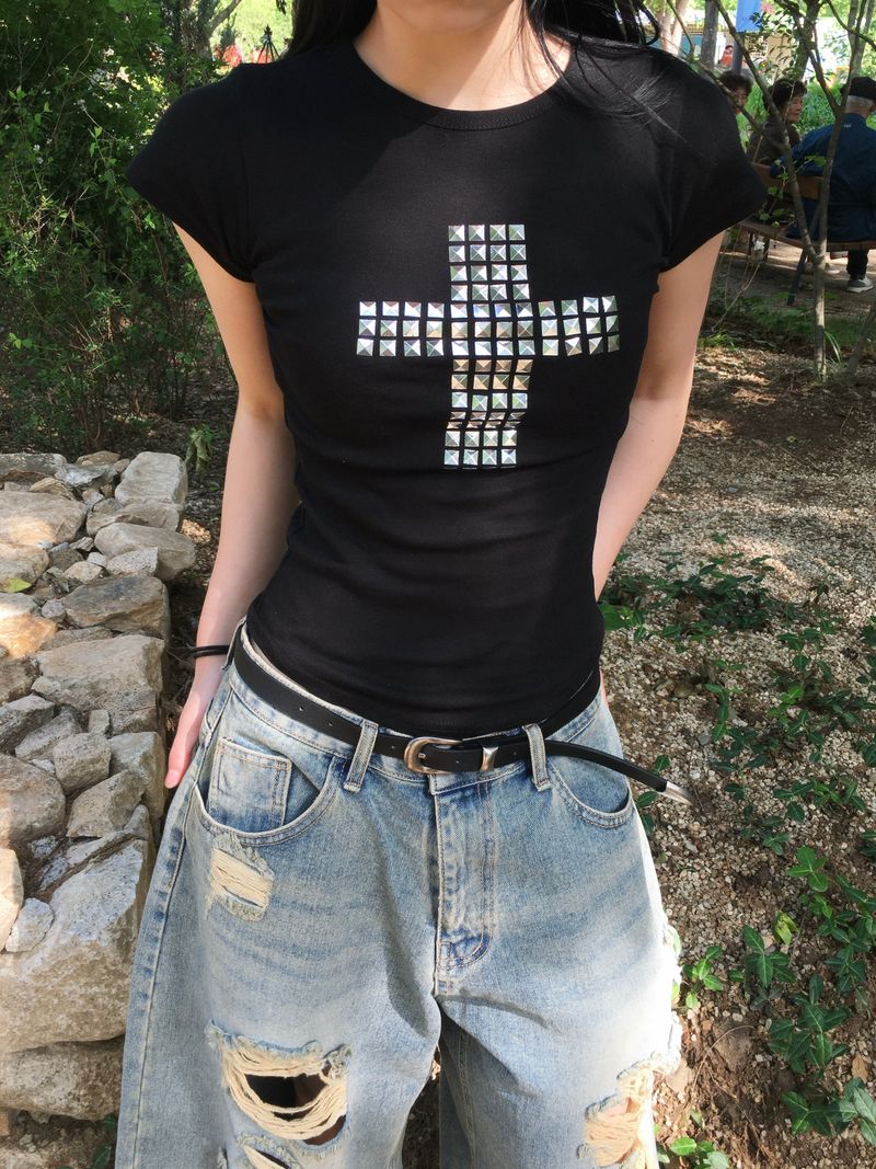 Metal Cross Stud Slim Short Sleeve Tee (3c)