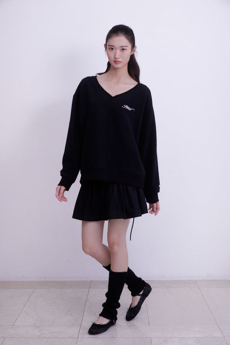 Lettering Deep V-Neck Sweatshirt (BLACK)