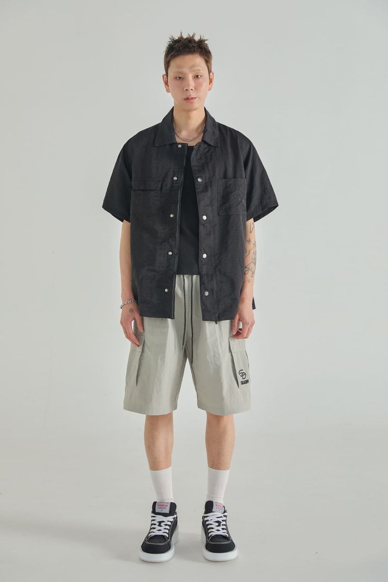 GUBIN(グビン)の「ロゴポイントナイロンカーゴハーフパンツ - LIGHT GRAY(パンツ)」
