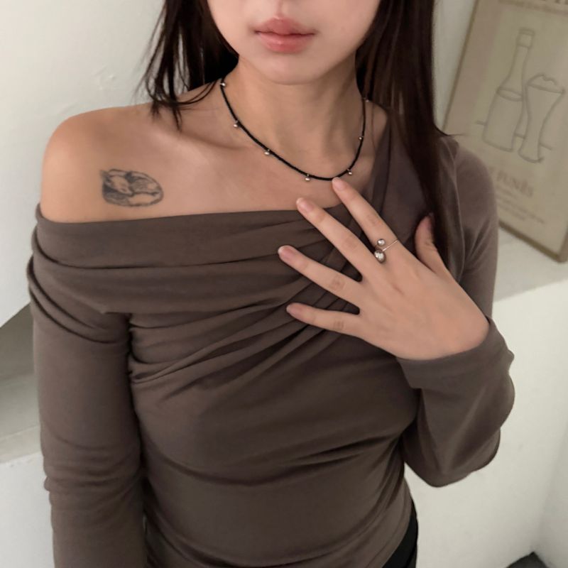 Tiny Beat Necklace