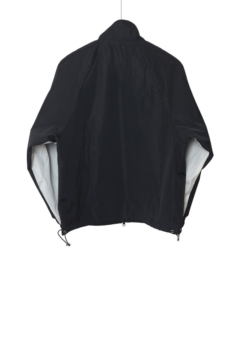 piping colored nylon jacket