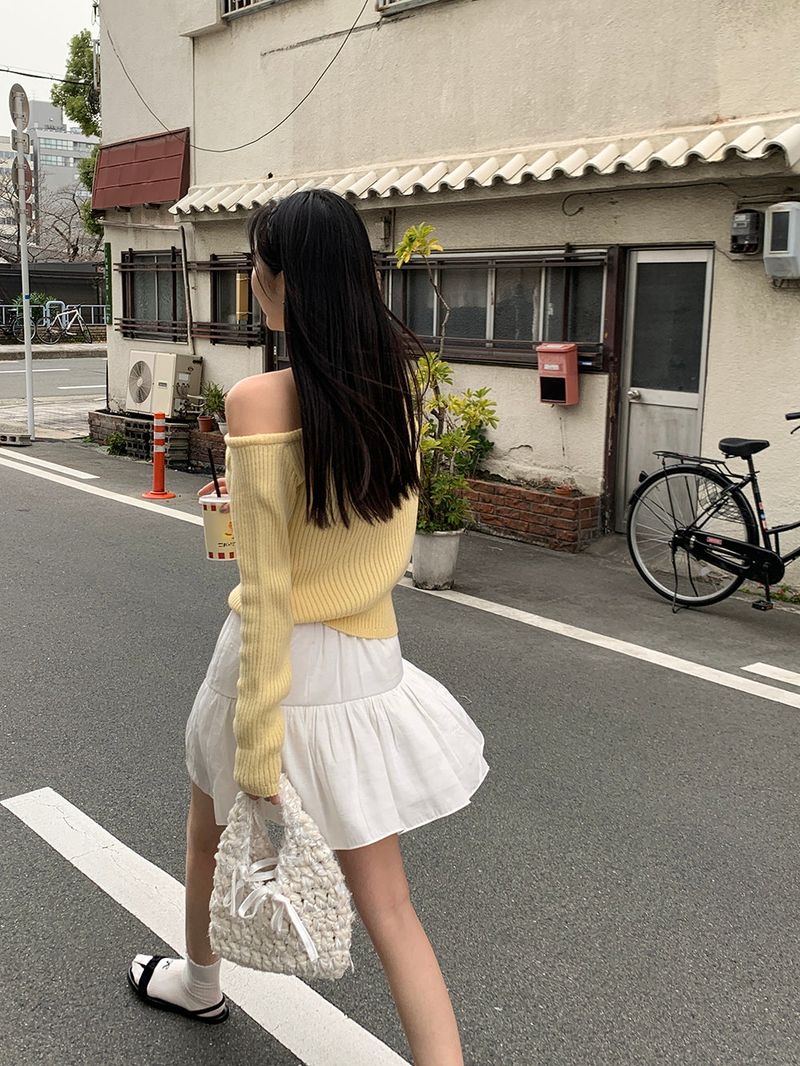 [MADE] STEN GOLZI UNBALANCED OFF-SHOULDER KNIT