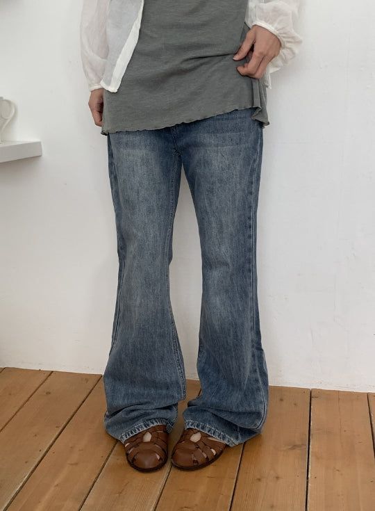 BAON（バオン）の「ガク ベーシック セミワイド ブーツカット デニムパンツ（パンツ）」