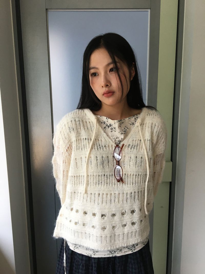 Peep Bohemian Punching Knit (2color)