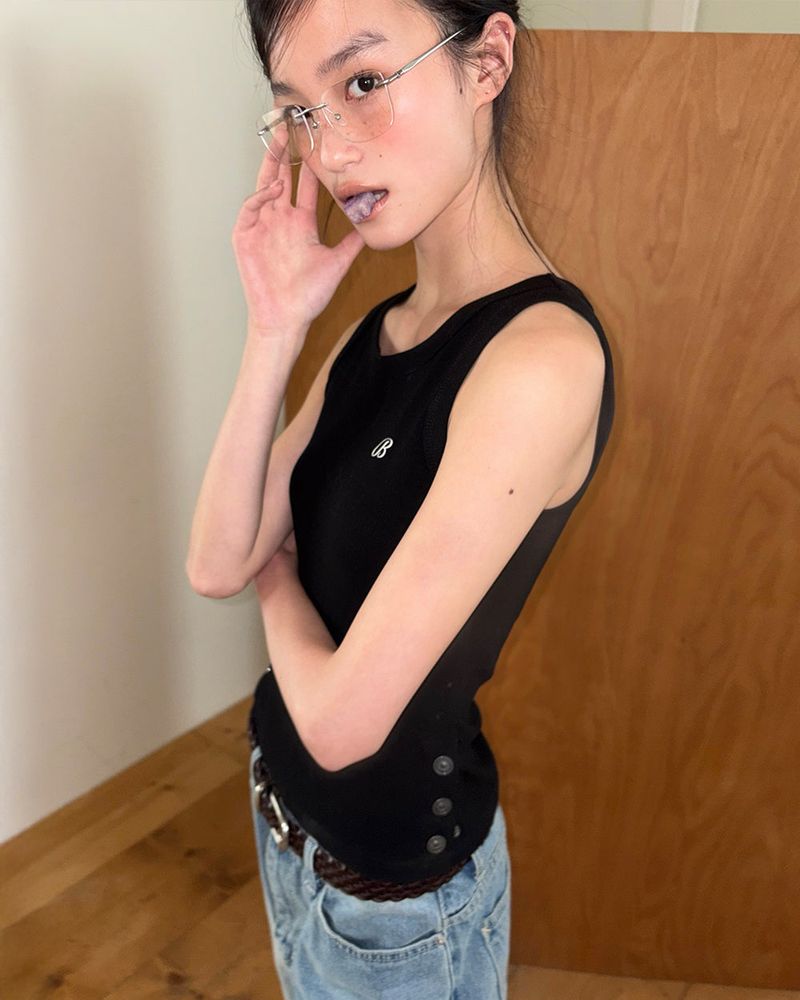 [ORIGINAL] Aeteul Snap Slit Sleeveless