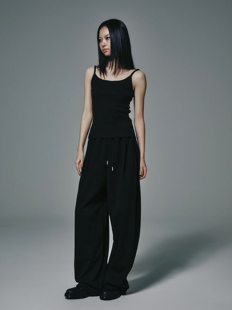 MOON SLEEVELESS BLACK