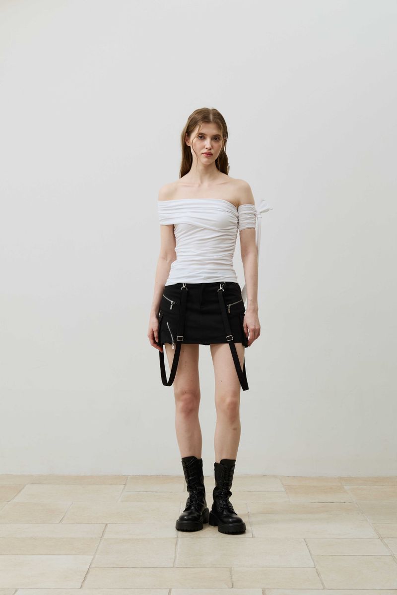 RIA ONE-SHOULDER SHIRRING TOP / WHITE