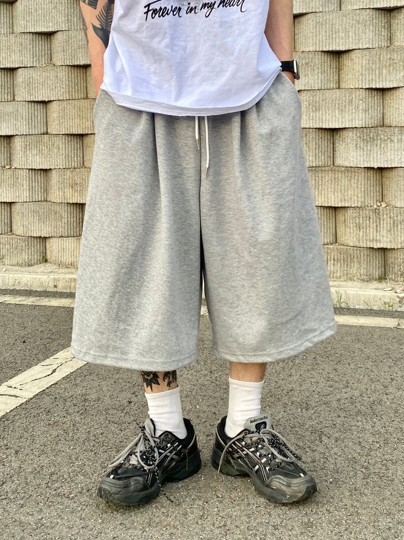 Layer pintuck bermuda wide half pants 2C