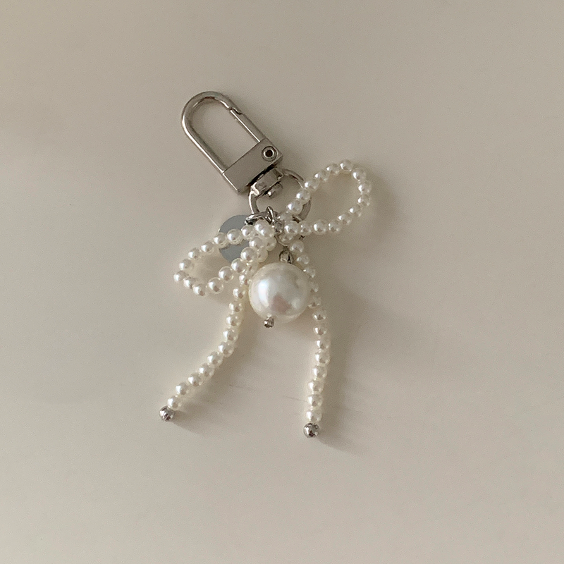 [handmade] pearl ribbon keyring