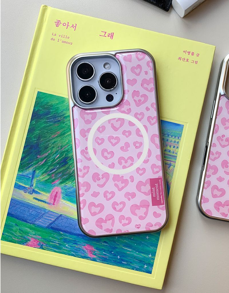 Mint Moment（ミントモーメント）の「[MADE]スイートレオパード シルバーエポキシ MagSafe iPhoneケース（Smartphone Accessories）」