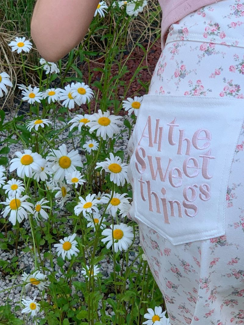 sweatsweet（スウェットスイート）の「Sweet Flower Pants_cream（Pants）」