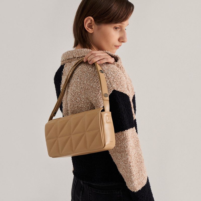 MUNIER（ミュニエ）の「QUILTED FLAP BAG_BEIGE（Bags）」