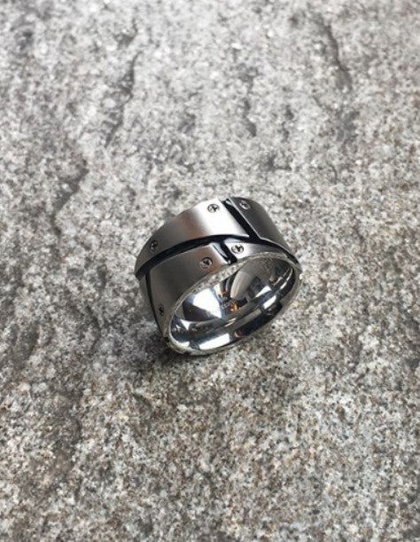 Bolt Plate Ring