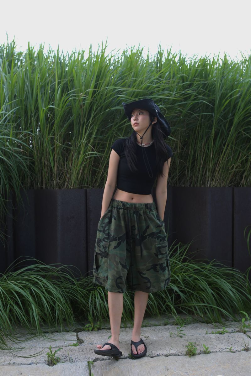 CAMO WIDE BERMUDA CARGO PANTS
