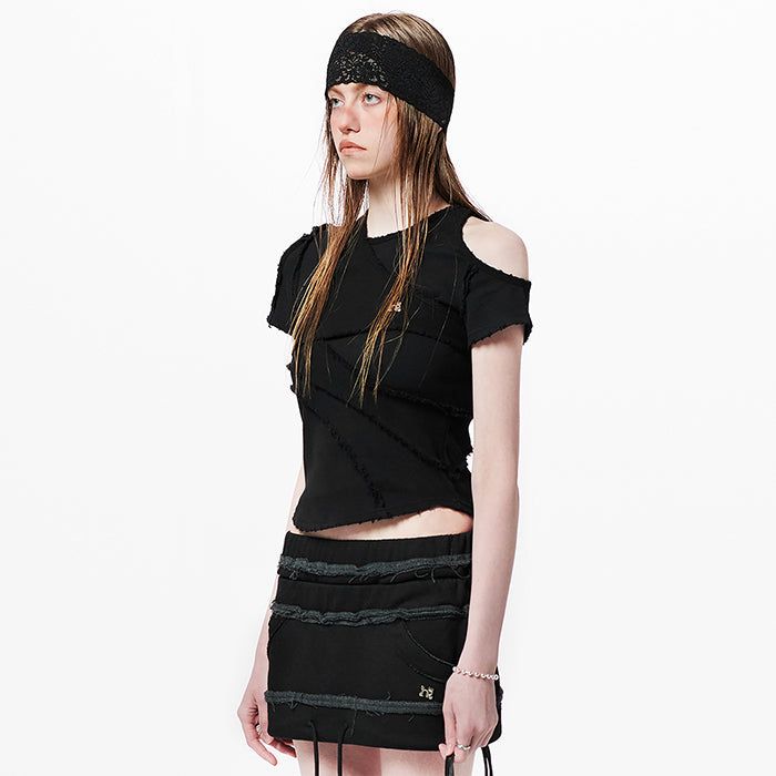 HOLY NUMBER 7(ホーリーナンバーセブン)の「Layered Off-Shoulder Slim T-Shirt(Tops)」