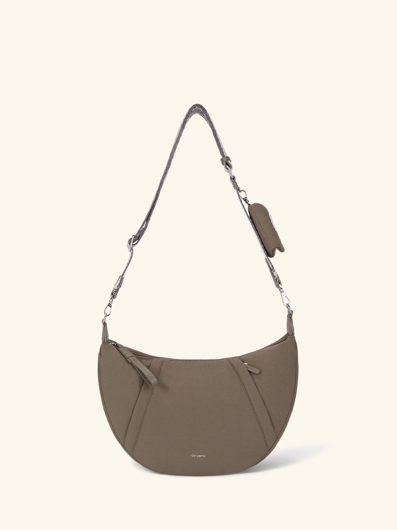 Oryany(オヤニ)の「Banana Crossbody M(Bags)」