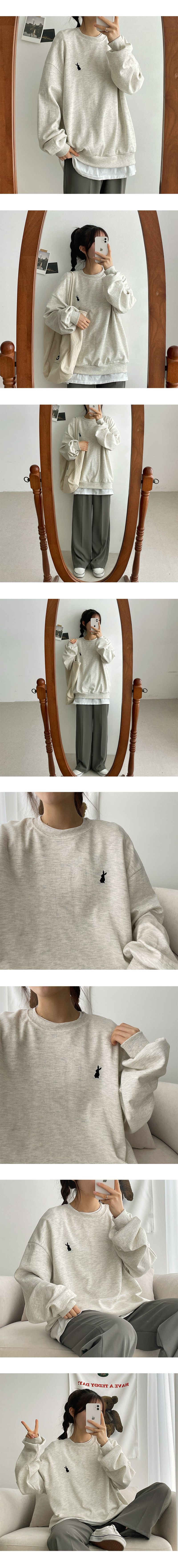 Embroidered rabbit sweatshirt