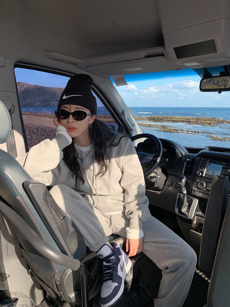 [MADE] Stern hip sweatshirt