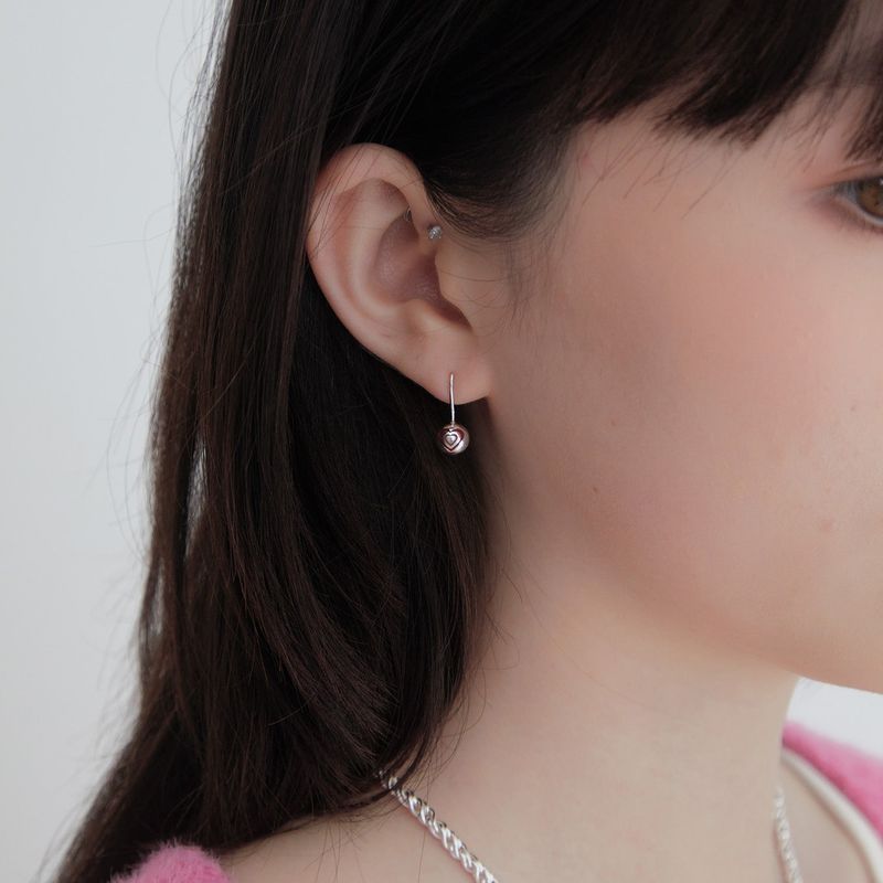 FILLOW(フィロー)の「puffy heart sparkle earring(Accessories)」