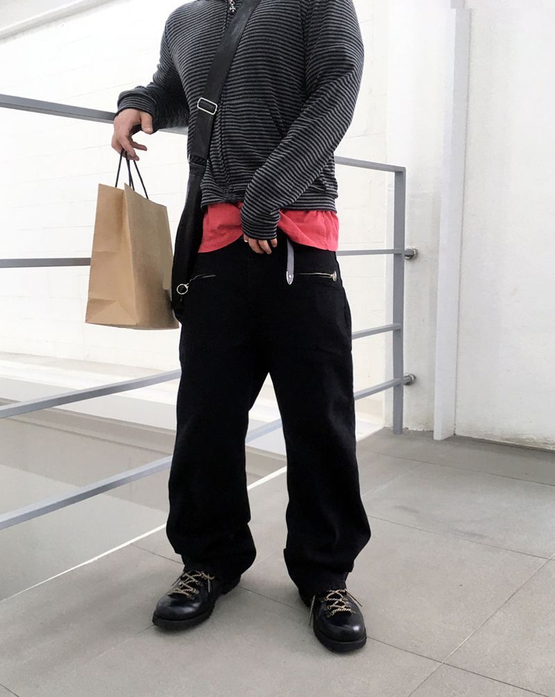 HOLY IN CODE（ホーリーインコード）の「No.1694 ring zipper black PT（Pants）」