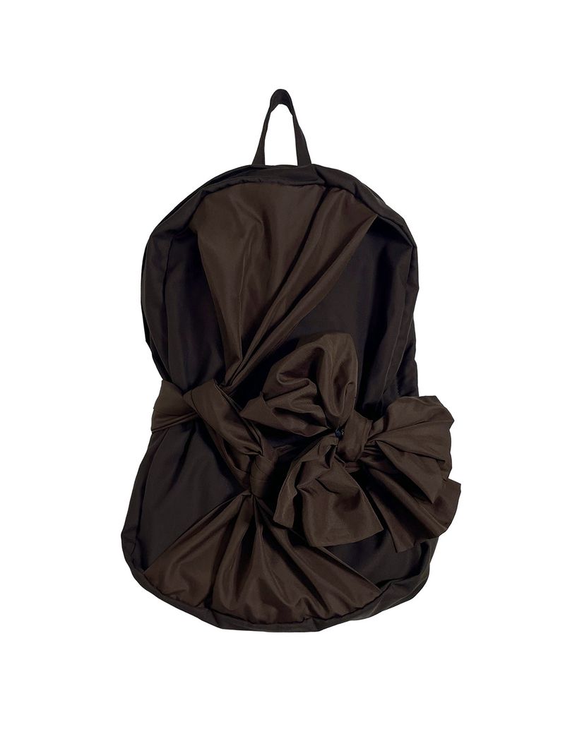 IUGAMAKARAS（イウガマカラス）の「Knotted Backpack (Brown)（Bags）」