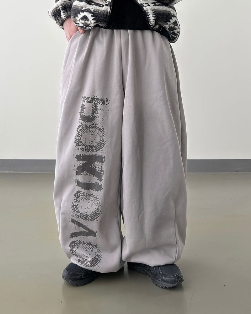 Poki Big Wide Lettering Sweat Pants