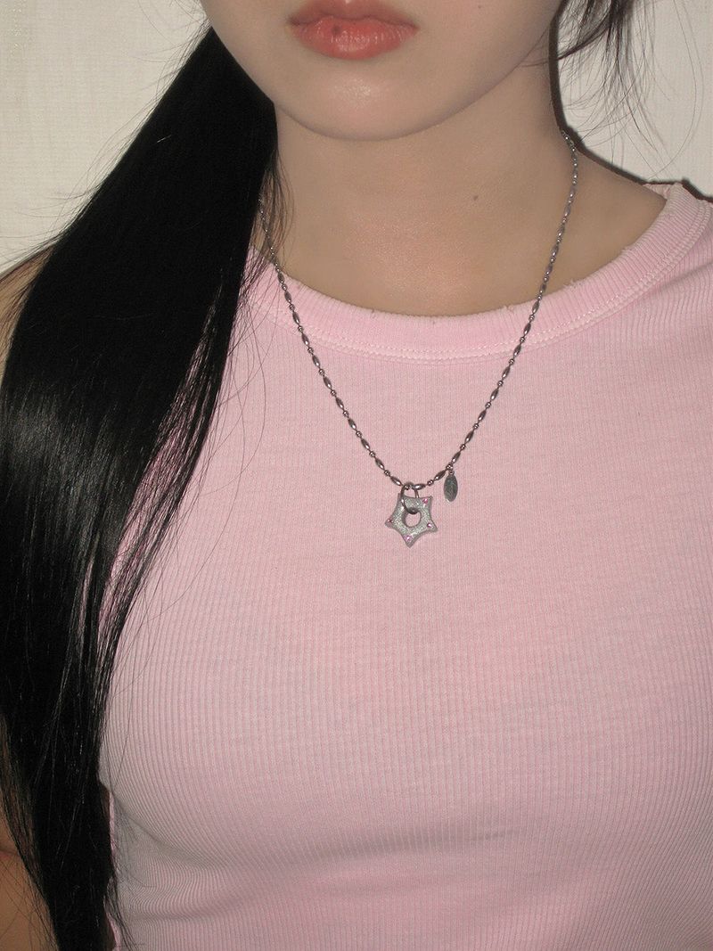 gleaming little star necklace [silver bolt]