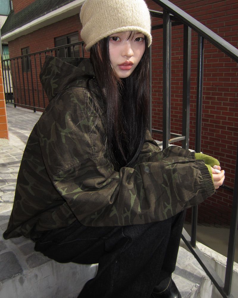 WONDER WONDER(ワンダーワンダー)の「Jaek Camo Two-Way String Hooded Field Jacket(Jackets/Outerwear)」