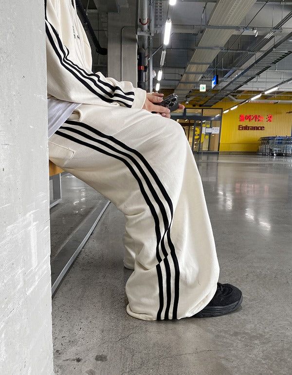 HOLY IN CODE（ホーリーインコード）の「No.0330 side track banding PT (4color)（Pants）」