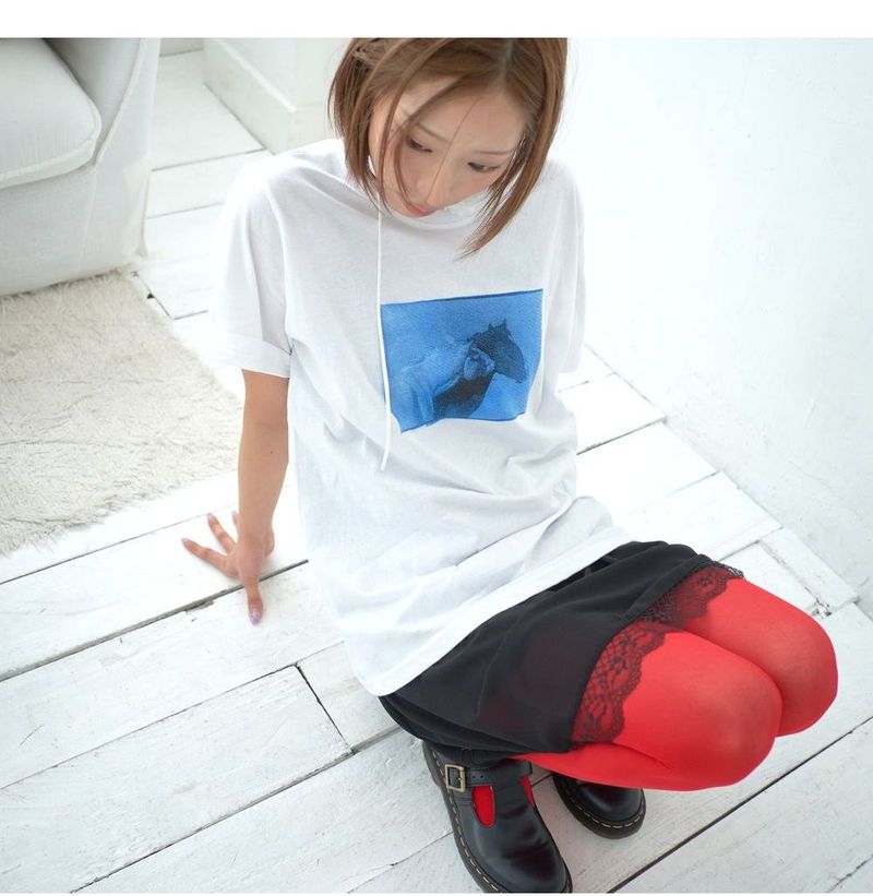 Radio Pacific（ラジオパシフィック）の「ホース イン ザ メドウ Tシャツ（トップス）」