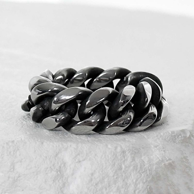 BLESSED BULLET（ブレスドブレット）の「SS-blackline カーブチェーンリング_5/6/7/8mm_BLACK SILVER（アクセサリー）」