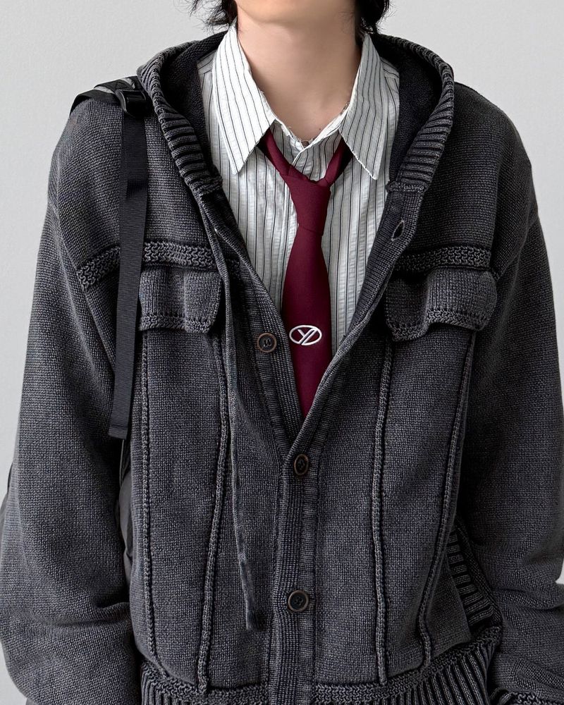 YOURNUS Signature Logo Tie