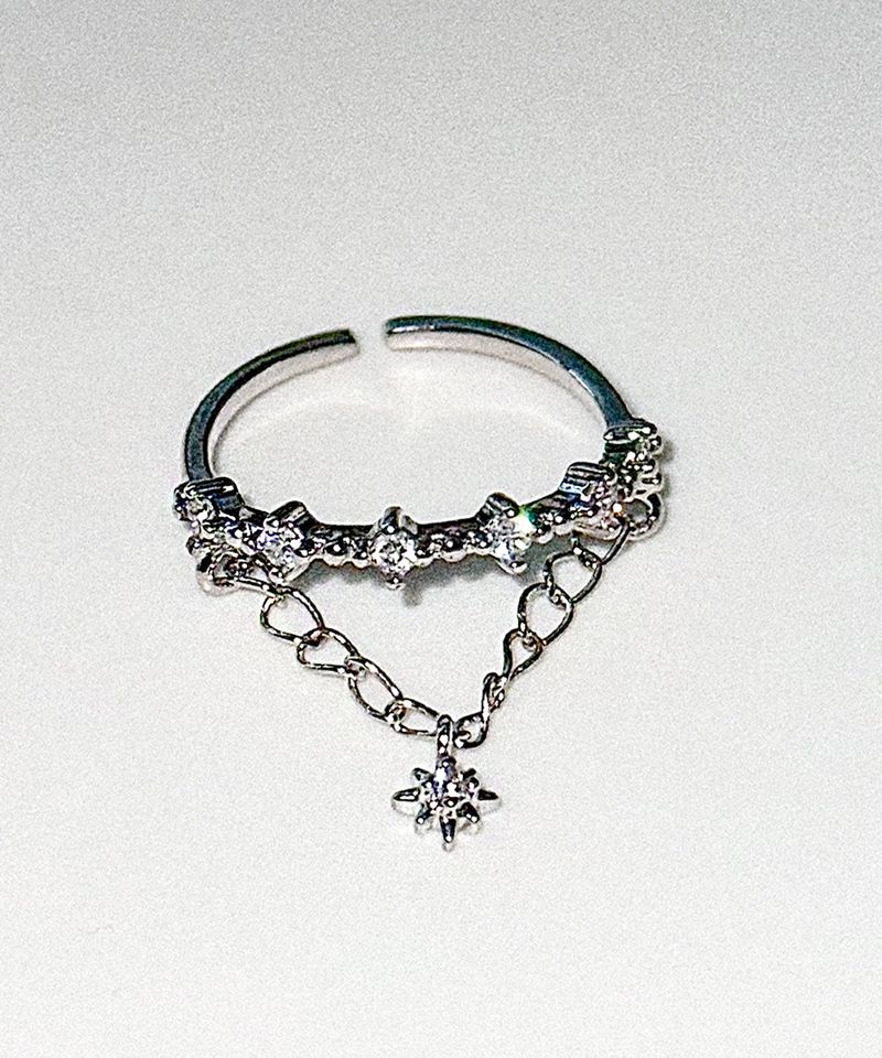 Snowflake Layered Chain Cubic Ring